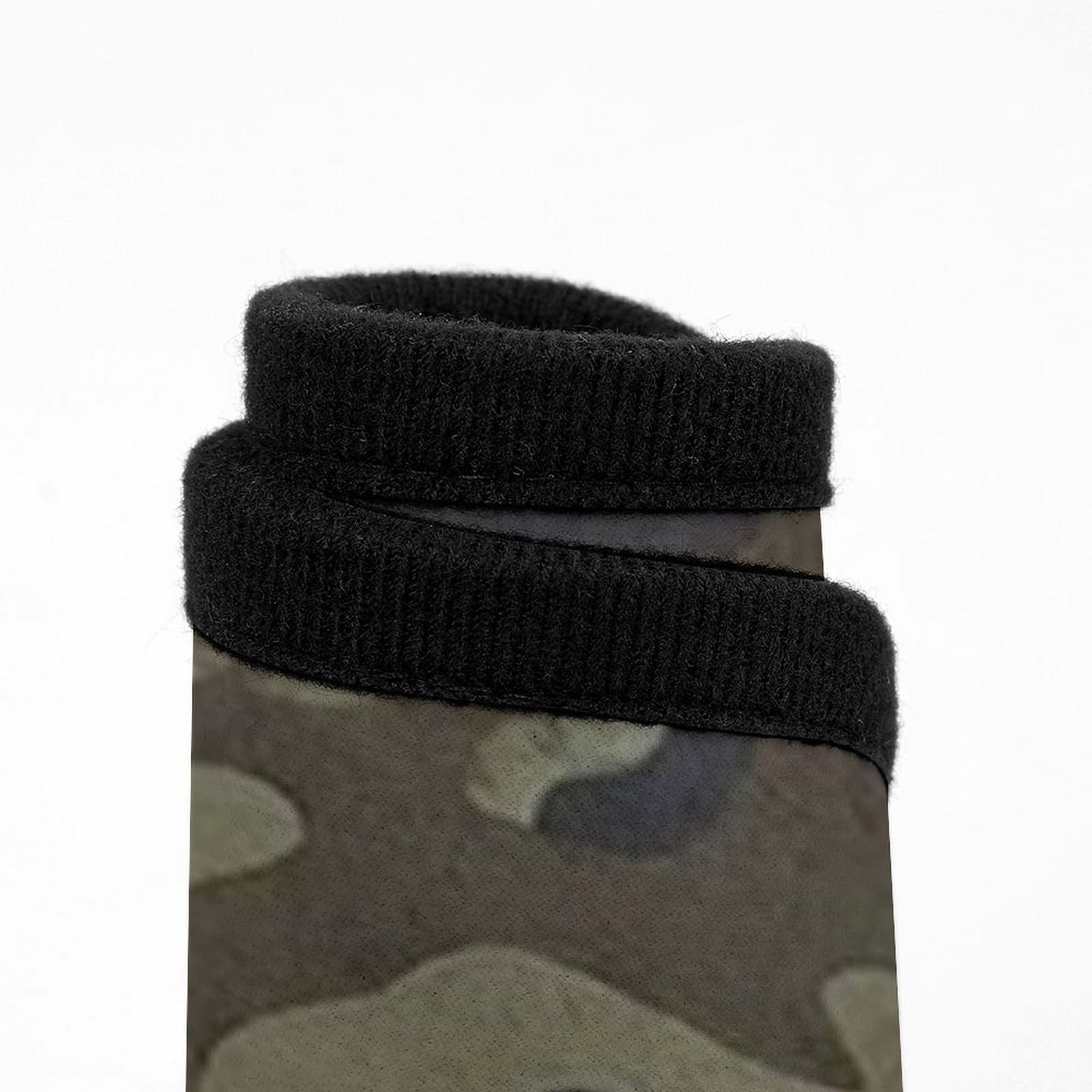 4-Piece Car Floor Mats Set – All-Weather Heavy Duty Rubber, Custom Fit, Non-Slip & Easy Clean – Protect Your Ride Today! view 3